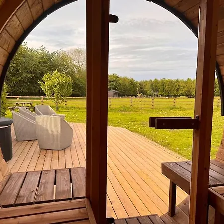 Luxury Barn With Sauna Near Welcoming Families, Friends, Groups Holiday home