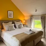 Luxury Barn With Sauna Near Welcoming Families, Friends, Groups York